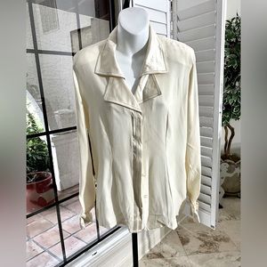 Saks Fifth Avenue Starlington Cream Silk Long Sleeve Blouse size 4
NWT